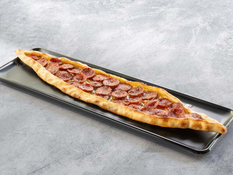 Sucuklu Açık Pide (100g)